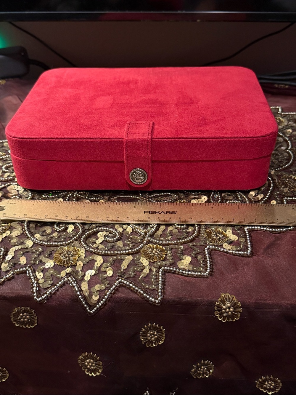 Red Velvet Jewelry Box – Compact Travel Case